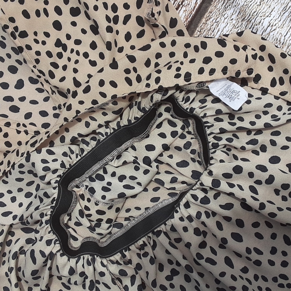 SOLD Dressy top - Picture 4 of 4